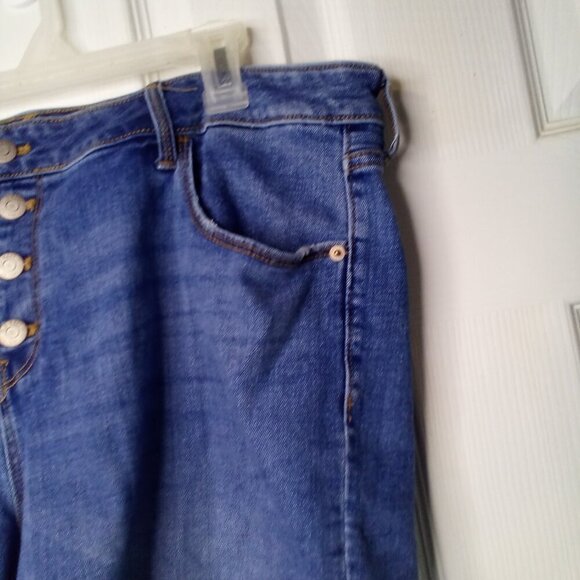 Old Navy Shorts Women 18 Button Fly Roll Hem Denim Blue - Picture 6 of 16